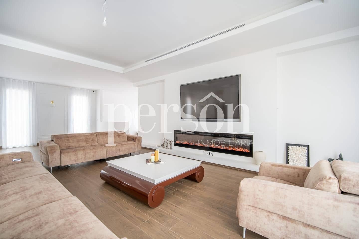 4 soveværelse Villa til salg i Vila-real med swimmingpool - € 1.150.000 (Ref: 9267695)