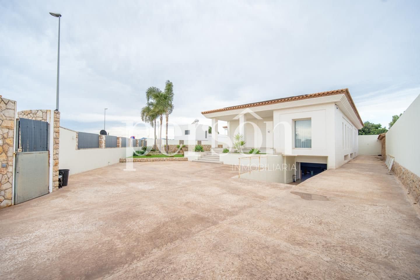 4 soveværelse Villa til salg i Vila-real med swimmingpool - € 1.150.000 (Ref: 9267695)