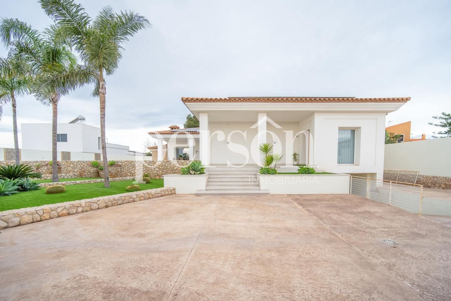 4 soveværelse Villa til salg i Vila-real med swimmingpool - € 1.150.000 (Ref: 9267695)