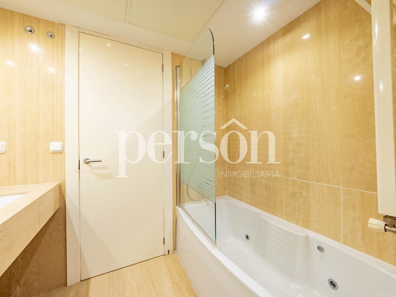 3 soverom Leilighet til salgs i Valencia by med garasje - € 820 000 (Ref: 9297879)