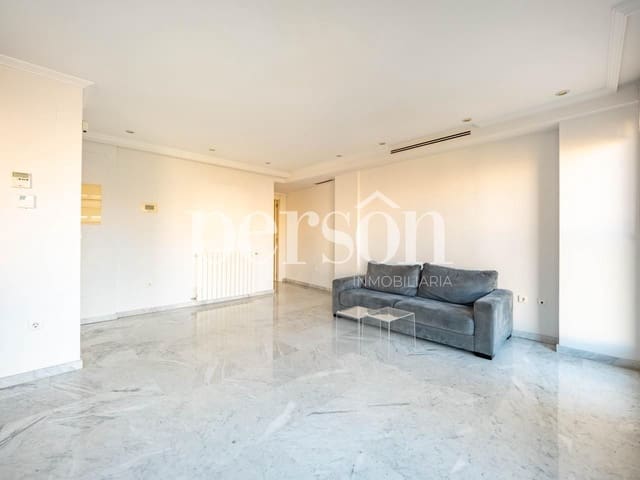 Piso de 3 habitaciones en La Roqueta, València ciudad en venta con garaje - 820.000 € (Ref: 9297879)
