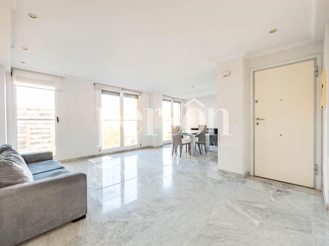 Piso de 3 habitaciones en La Roqueta, València ciudad en venta con garaje - 820.000 € (Ref: 9297879)