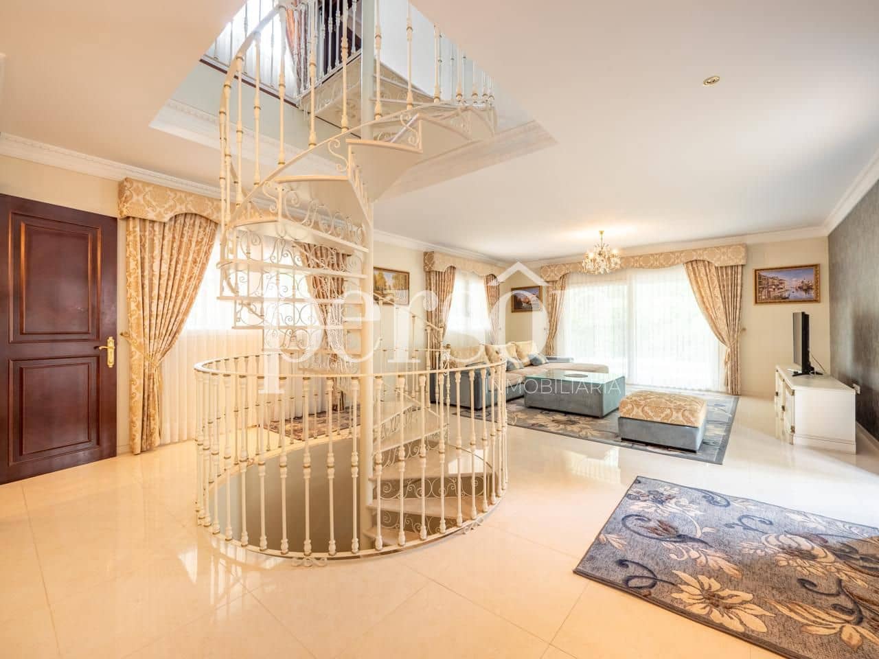 8 bedroom Villa for sale in Rocafort with pool garage - € 5,000,000 (Ref: 9311313)