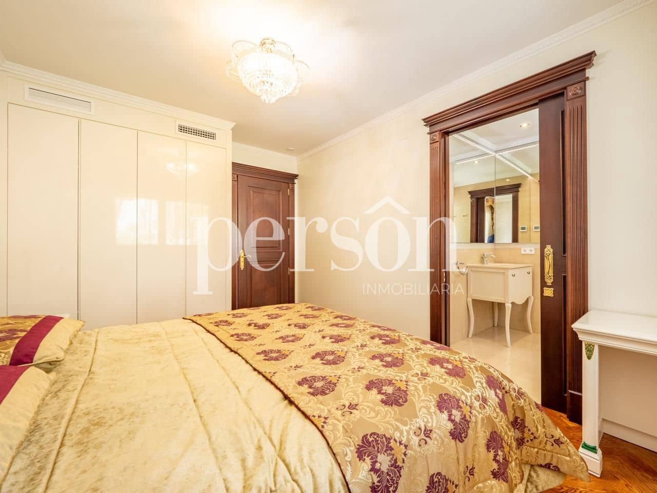 8 bedroom Villa for sale in Rocafort with pool garage - € 5,000,000 (Ref: 9311313)