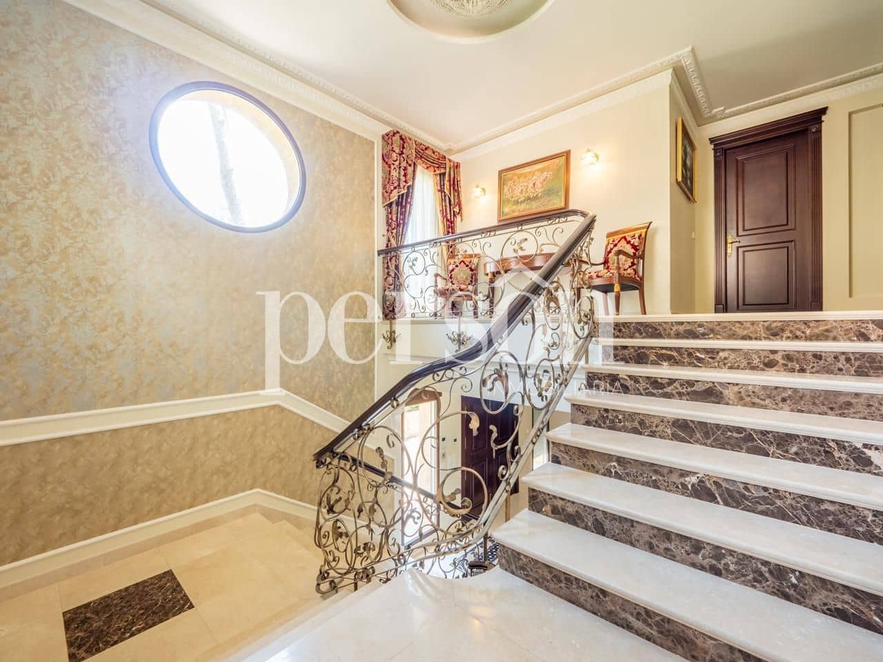 8 bedroom Villa for sale in Rocafort with pool garage - € 5,000,000 (Ref: 9311313)