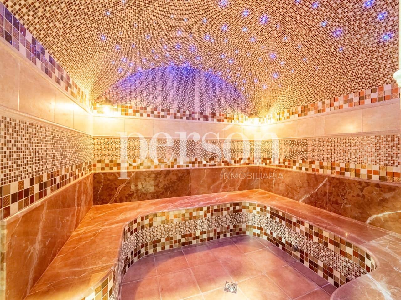 8 bedroom Villa for sale in Rocafort with pool garage - € 5,000,000 (Ref: 9311313)