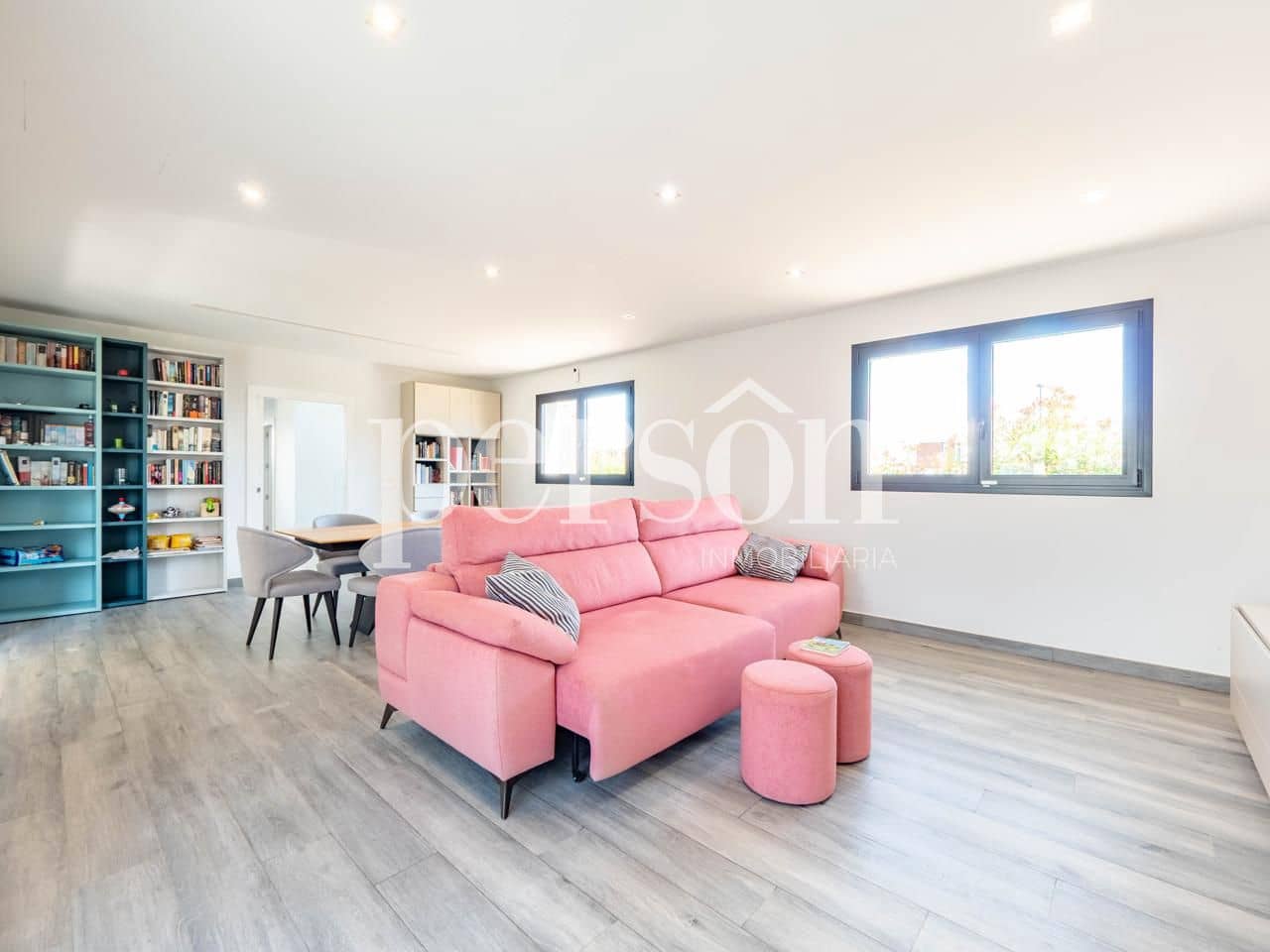 4 makuuhuone Huvila myytävänä paikassa Torrent mukana uima-altaan - 990 000 € (Ref: 9373835)