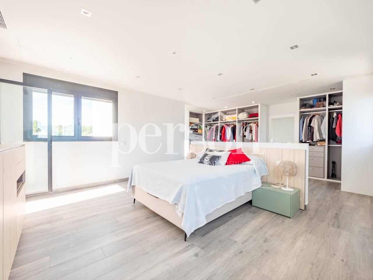 4 makuuhuone Huvila myytävänä paikassa Torrent mukana uima-altaan - 990 000 € (Ref: 9373835)