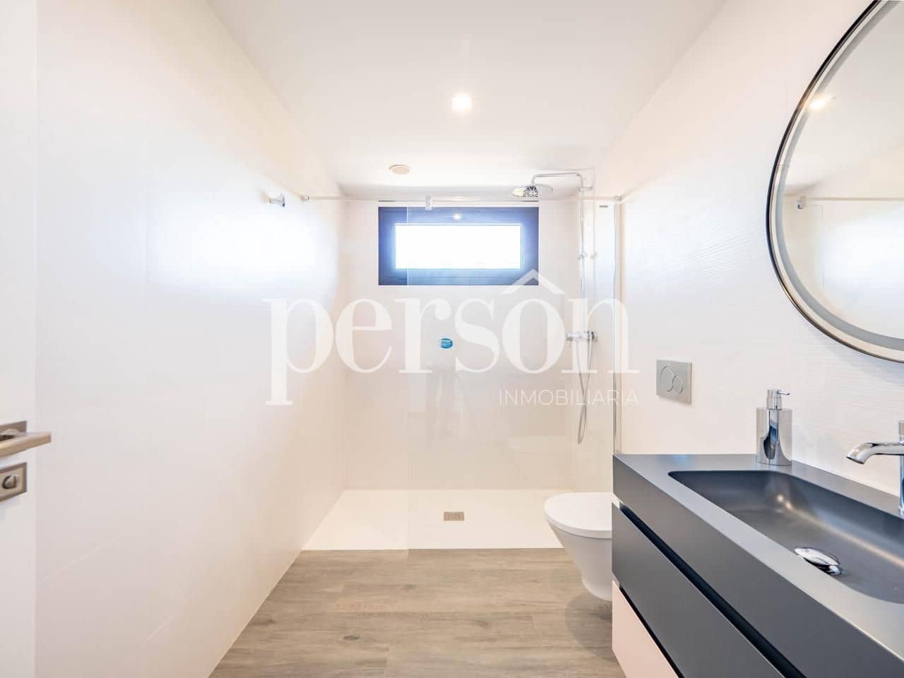 4 makuuhuone Huvila myytävänä paikassa Torrent mukana uima-altaan - 990 000 € (Ref: 9373835)