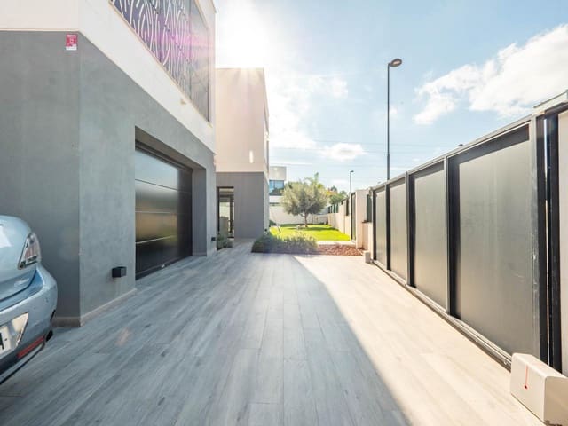 4 makuuhuone Huvila myytävänä paikassa El Vedat de Torrente, Torrent mukana uima-altaan - 990 000 € (Ref: 9373835)