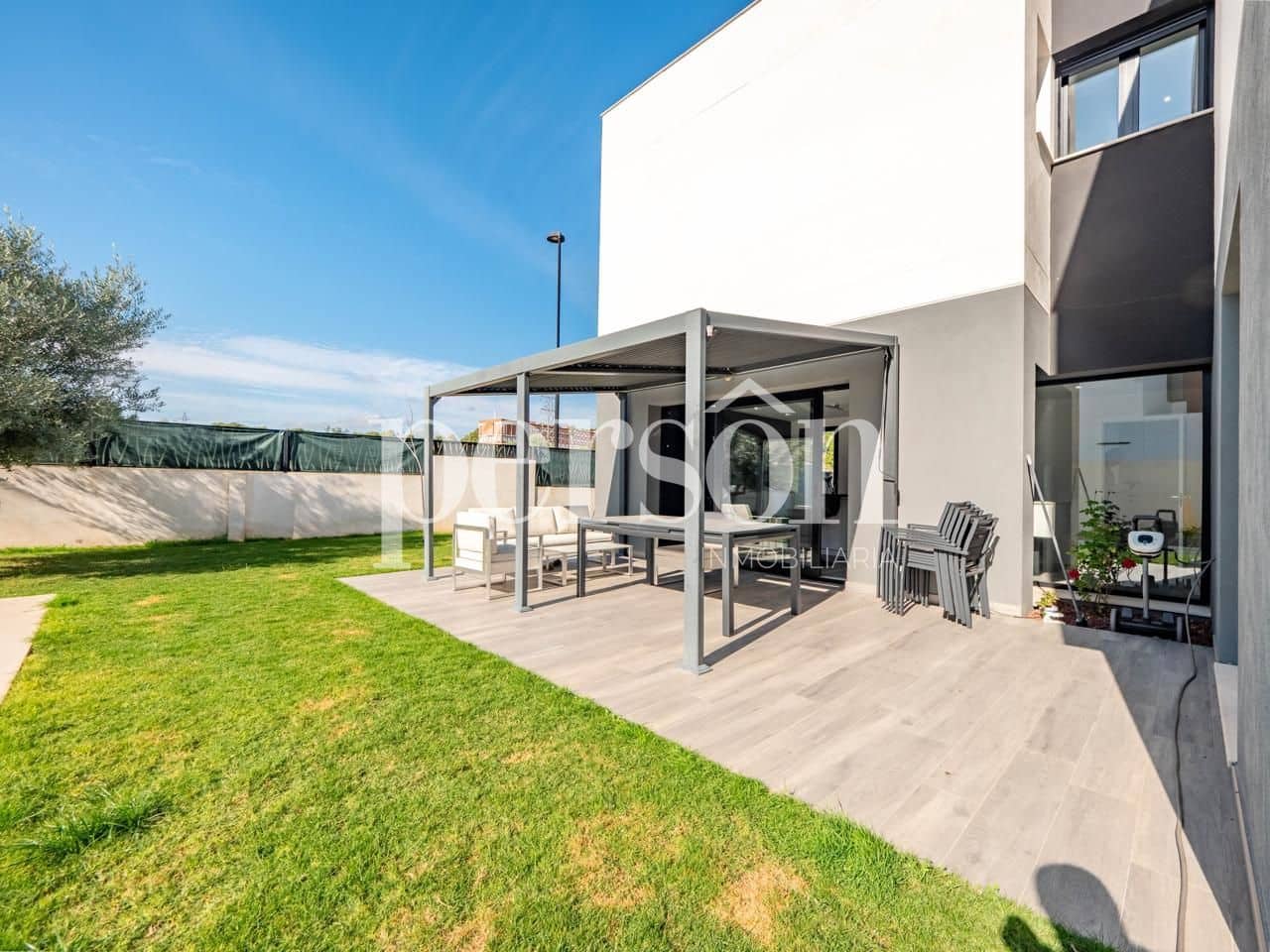 4 makuuhuone Huvila myytävänä paikassa Torrent mukana uima-altaan - 990 000 € (Ref: 9373835)