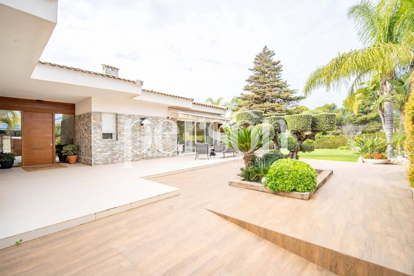 Chalet de 4 habitaciones en Paterna en venta con piscina garaje - 1.750.000 € (Ref: 9467626)