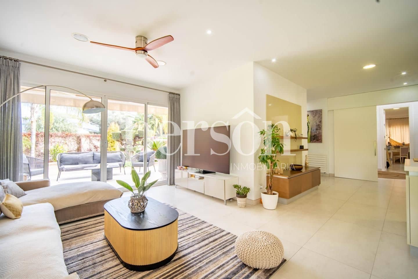 Chalet de 4 habitaciones en Paterna en venta con piscina garaje - 1.750.000 € (Ref: 9467626)