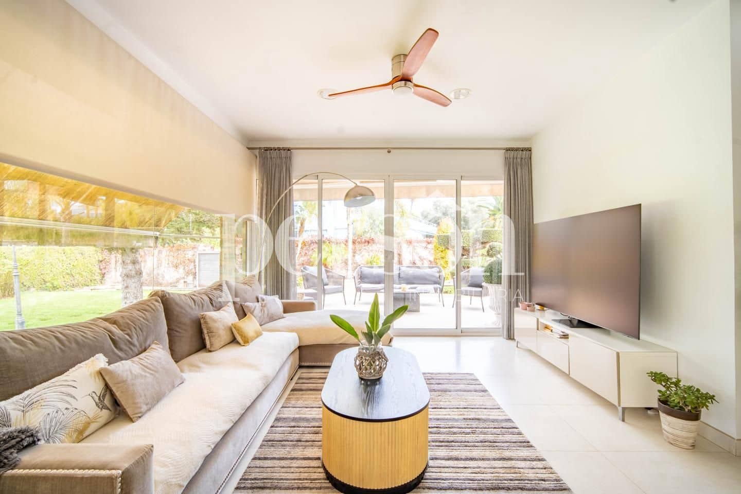 Chalet de 4 habitaciones en Paterna en venta con piscina garaje - 1.750.000 € (Ref: 9467626)