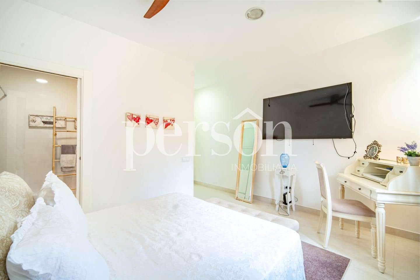 Chalet de 4 habitaciones en Paterna en venta con piscina garaje - 1.750.000 € (Ref: 9467626)