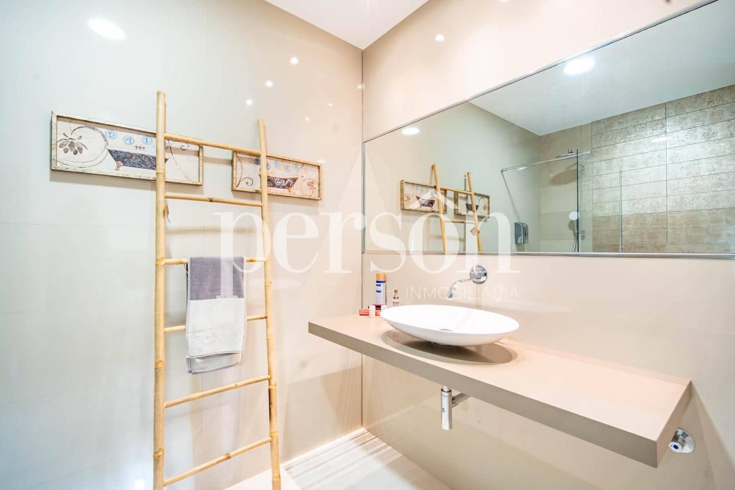 Chalet de 4 habitaciones en Paterna en venta con piscina garaje - 1.750.000 € (Ref: 9467626)