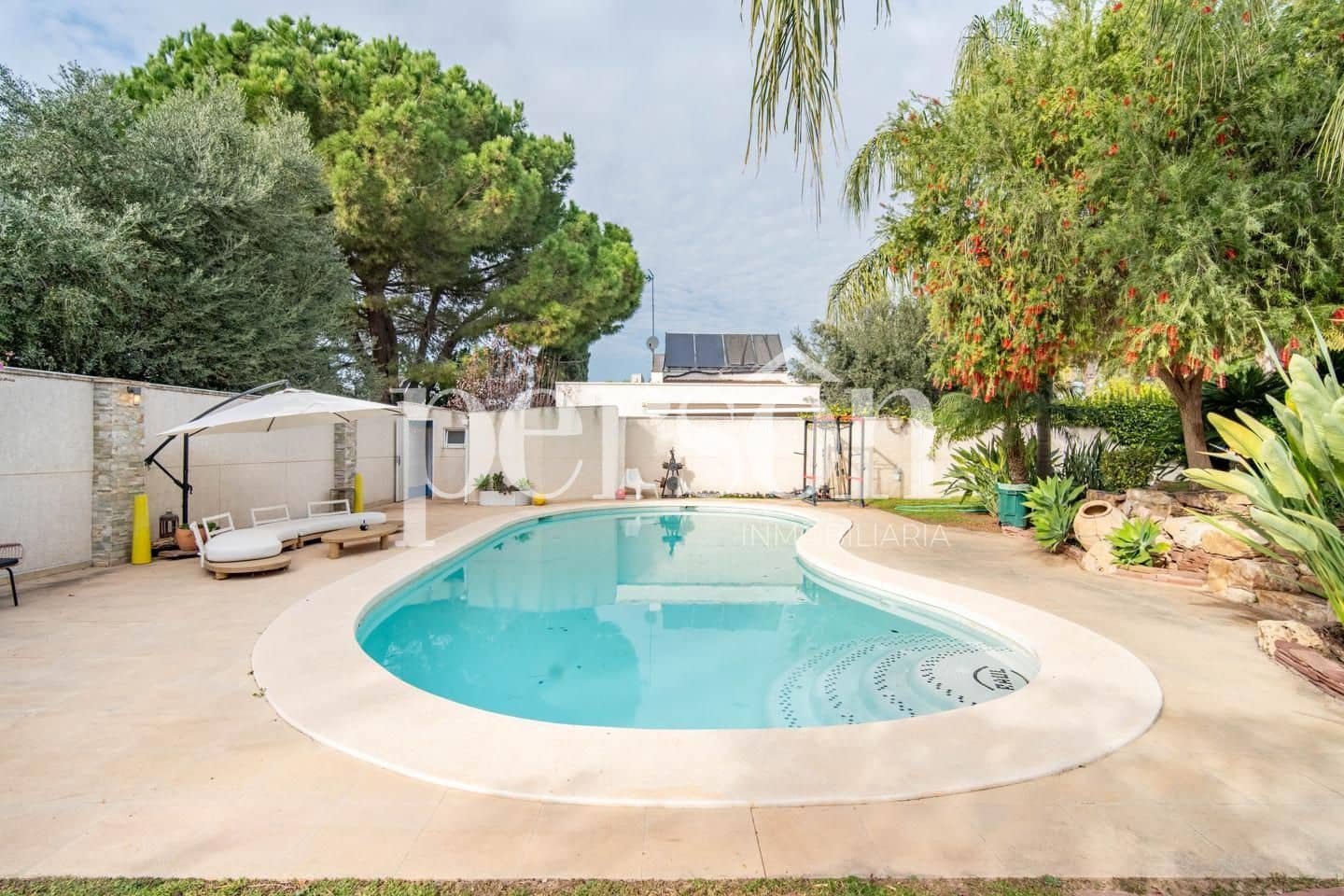 Chalet de 4 habitaciones en Paterna en venta con piscina garaje - 1.750.000 € (Ref: 9467626)