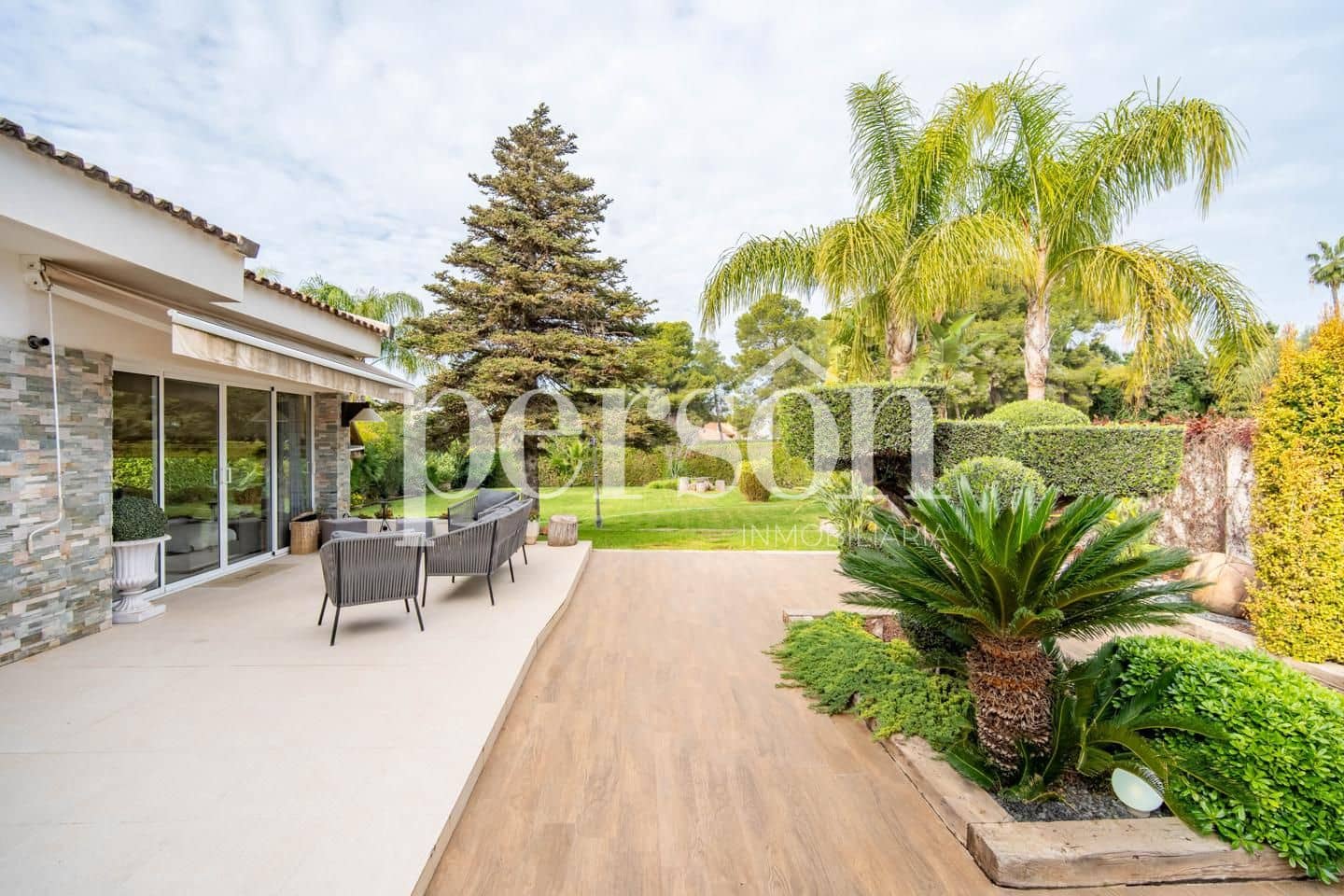 Chalet de 4 habitaciones en Paterna en venta con piscina garaje - 1.750.000 € (Ref: 9467626)