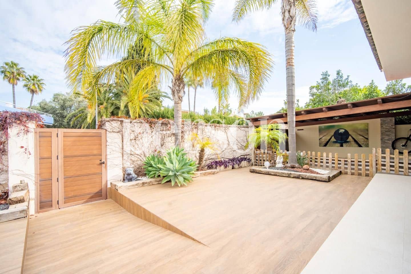 Chalet de 4 habitaciones en Paterna en venta con piscina garaje - 1.750.000 € (Ref: 9467626)