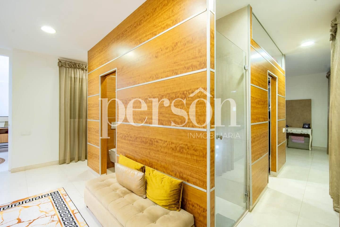 Chalet de 4 habitaciones en Paterna en venta con piscina garaje - 1.750.000 € (Ref: 9467626)