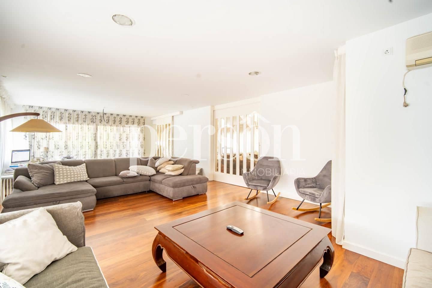 Chalet de 4 habitaciones en Paterna en venta con piscina garaje - 1.750.000 € (Ref: 9467626)