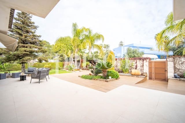 4 makuuhuone Huvila myytävänä paikassa Casas Verdes, Paterna mukana uima-altaan 
autotalli - 1 750 000 € (Ref: 9467626)