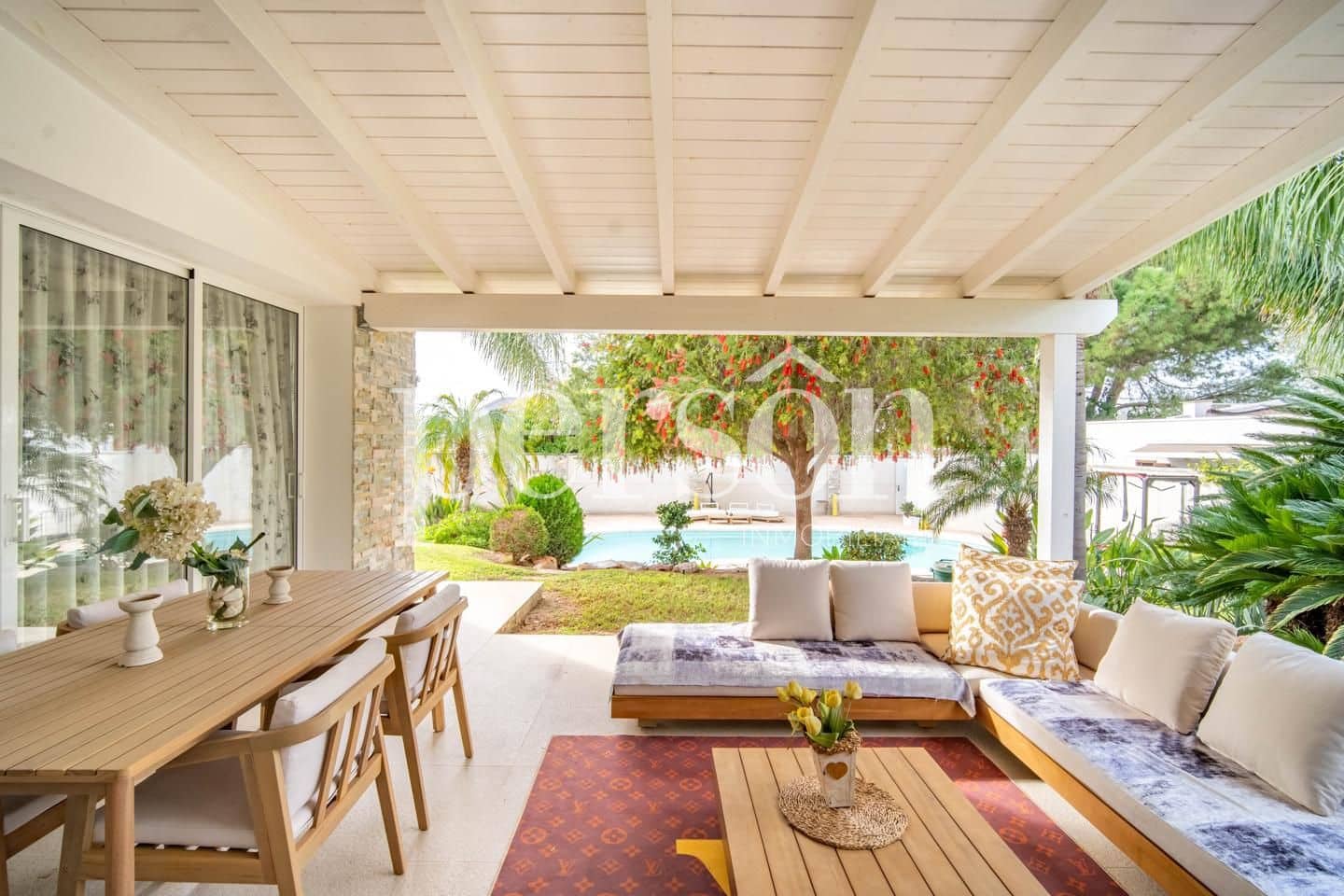 Chalet de 4 habitaciones en Paterna en venta con piscina garaje - 1.750.000 € (Ref: 9467626)