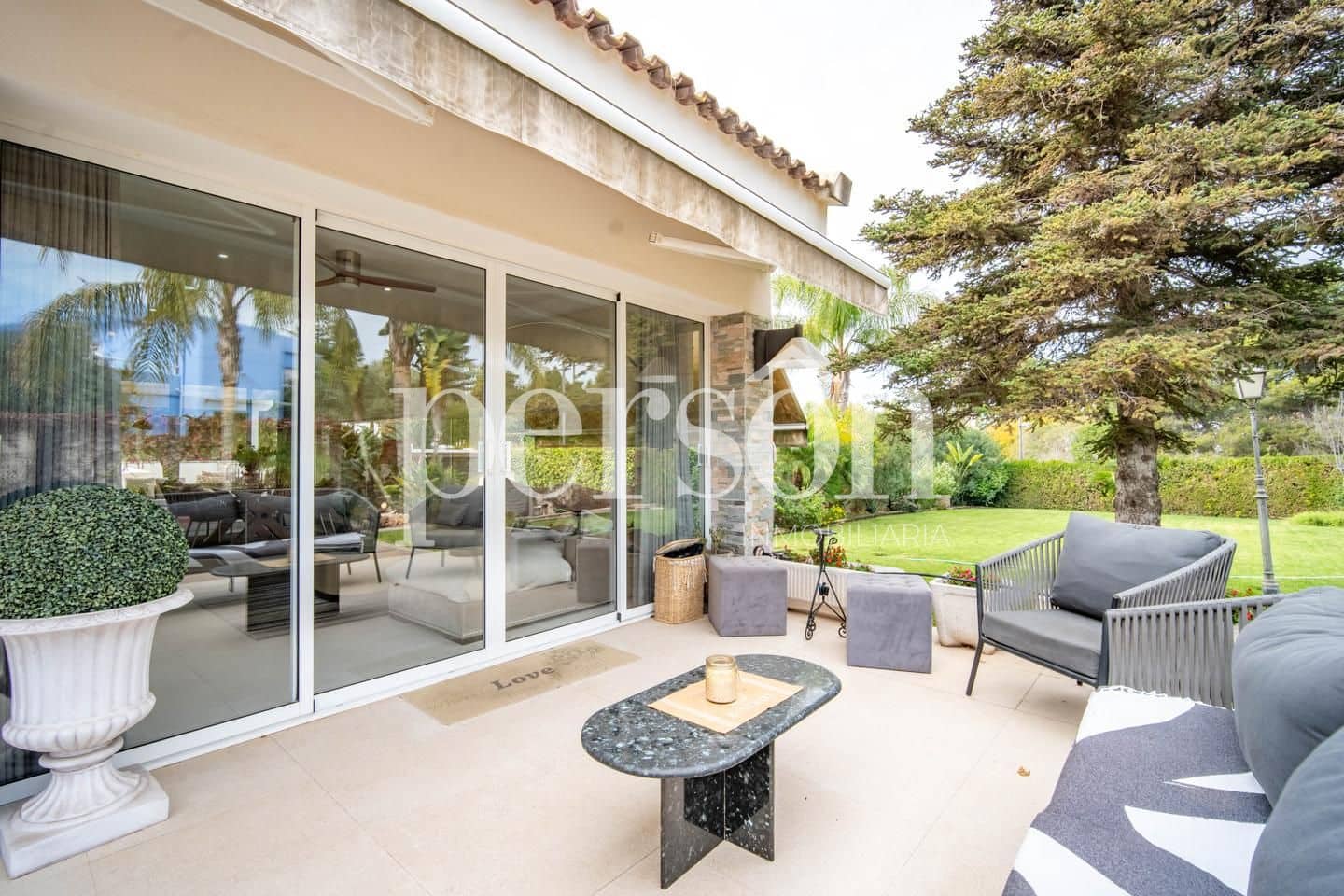 Chalet de 4 habitaciones en Paterna en venta con piscina garaje - 1.750.000 € (Ref: 9467626)