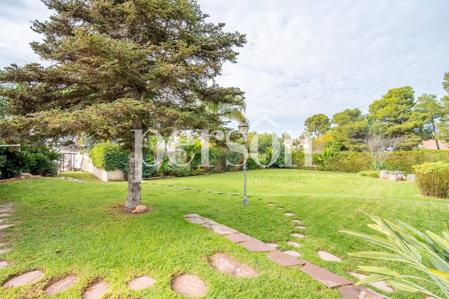 Chalet de 4 habitaciones en Paterna en venta con piscina garaje - 1.750.000 € (Ref: 9467626)