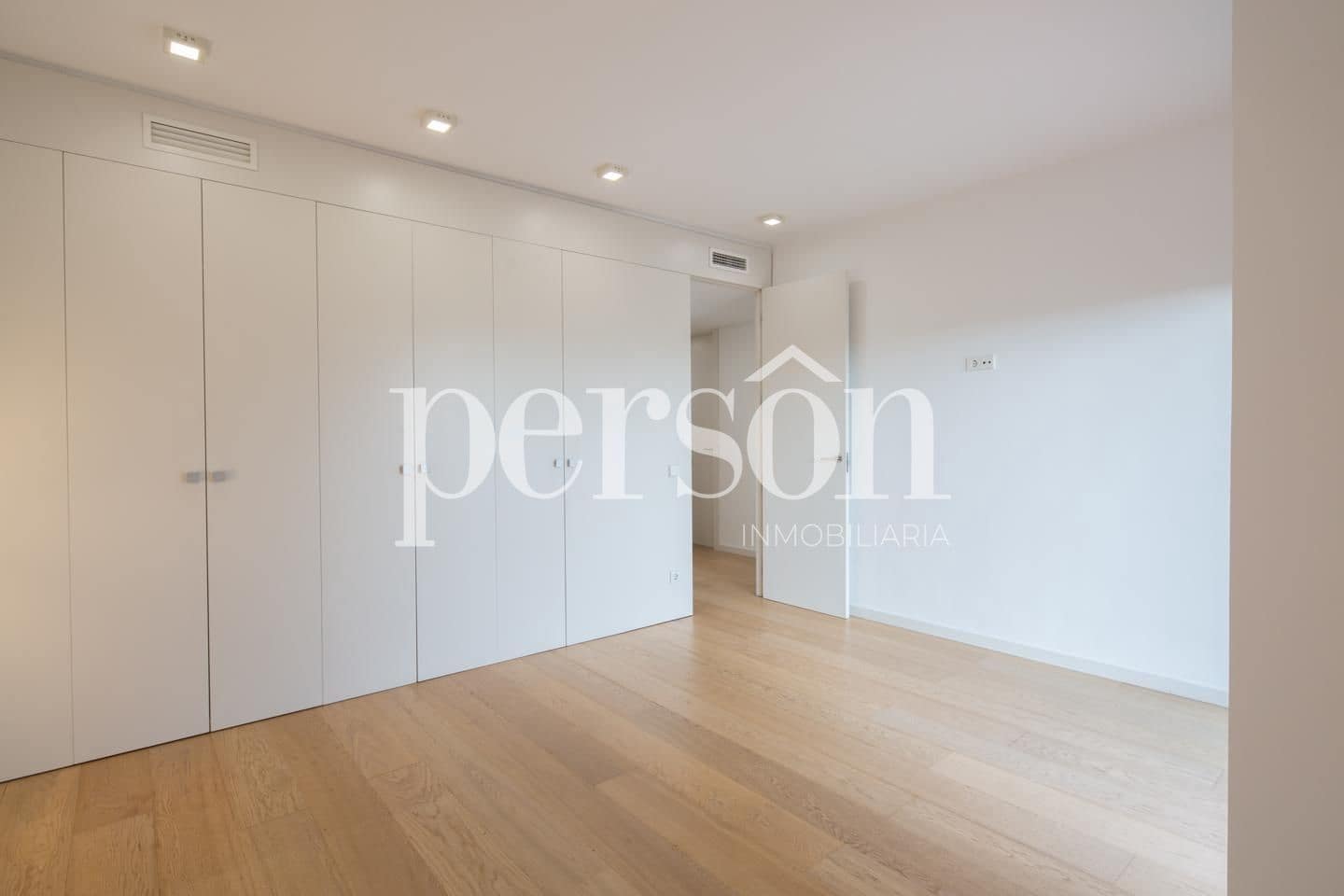 4 quarto Apartamento para venda em Valencia cidade com garagem - 1 300 000 € (Ref: 9583156)