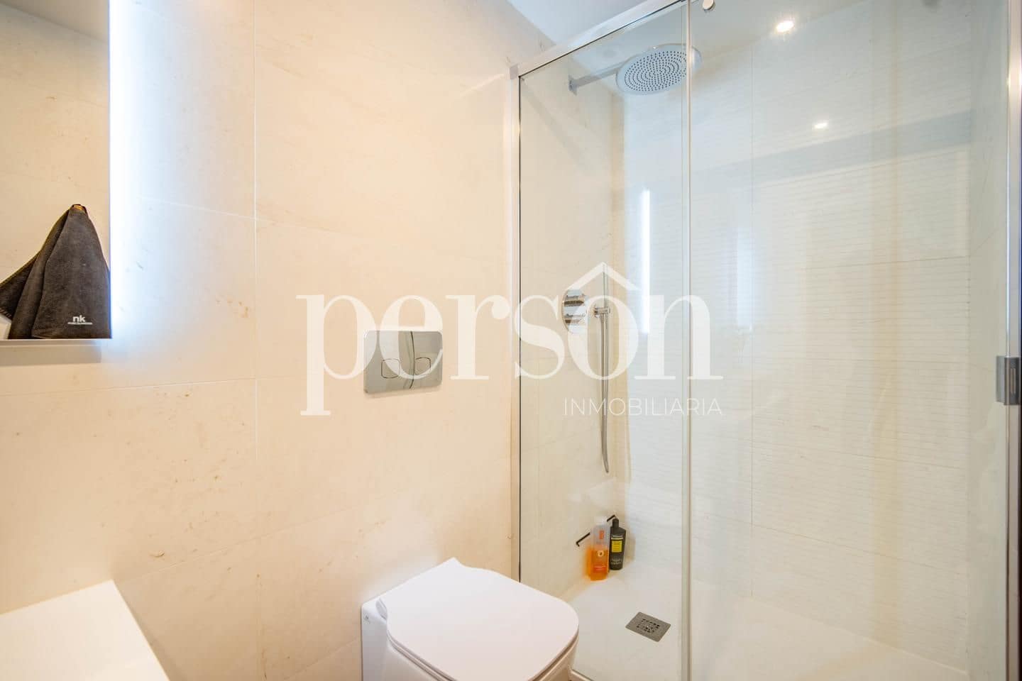 3 bedroom Flat for sale in Valencia city with pool garage - € 730,000 (Ref: 9611884)