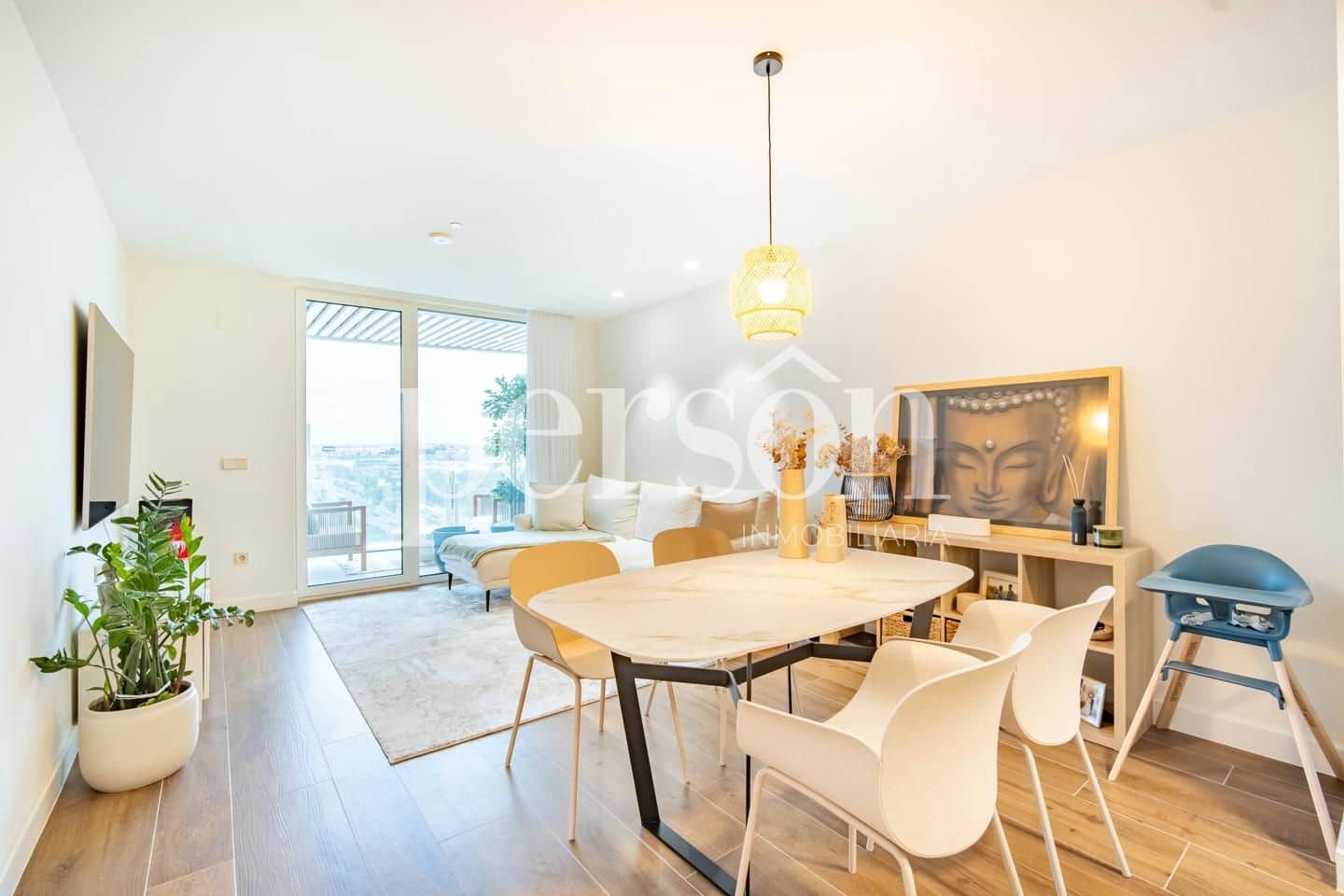 3 bedroom Flat for sale in Valencia city with pool garage - € 730,000 (Ref: 9611884)