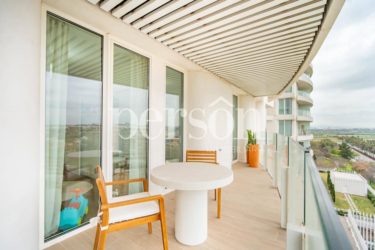 3 bedroom Flat for sale in Valencia city with pool garage - € 730,000 (Ref: 9611884)