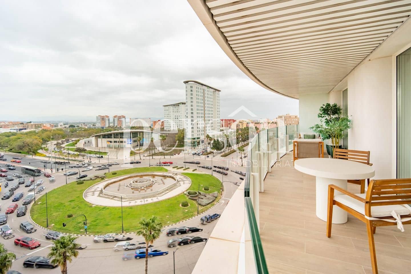 3 bedroom Flat for sale in Valencia city with pool garage - € 730,000 (Ref: 9611884)