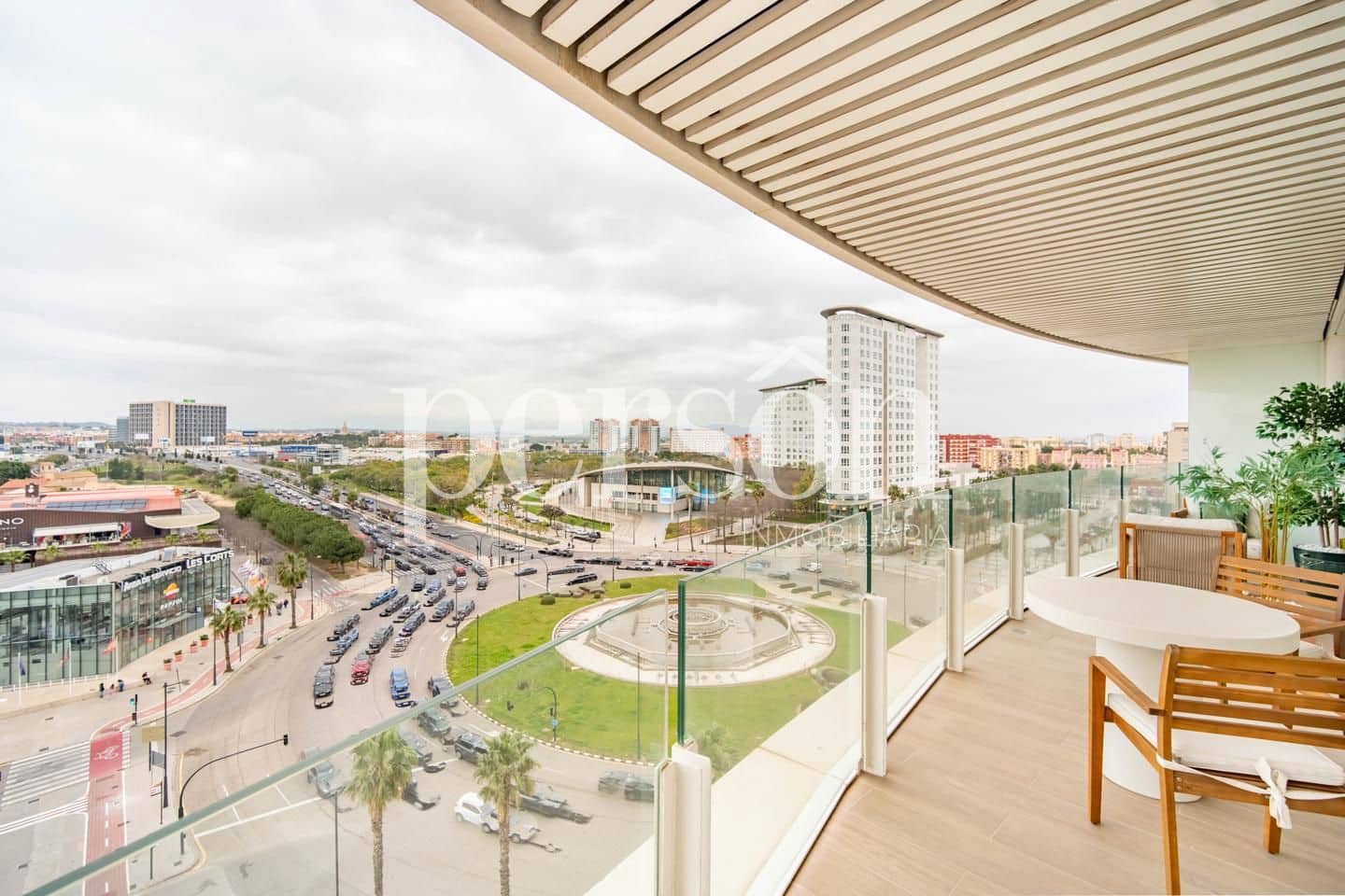 3 bedroom Flat for sale in Valencia city with pool garage - € 730,000 (Ref: 9611884)