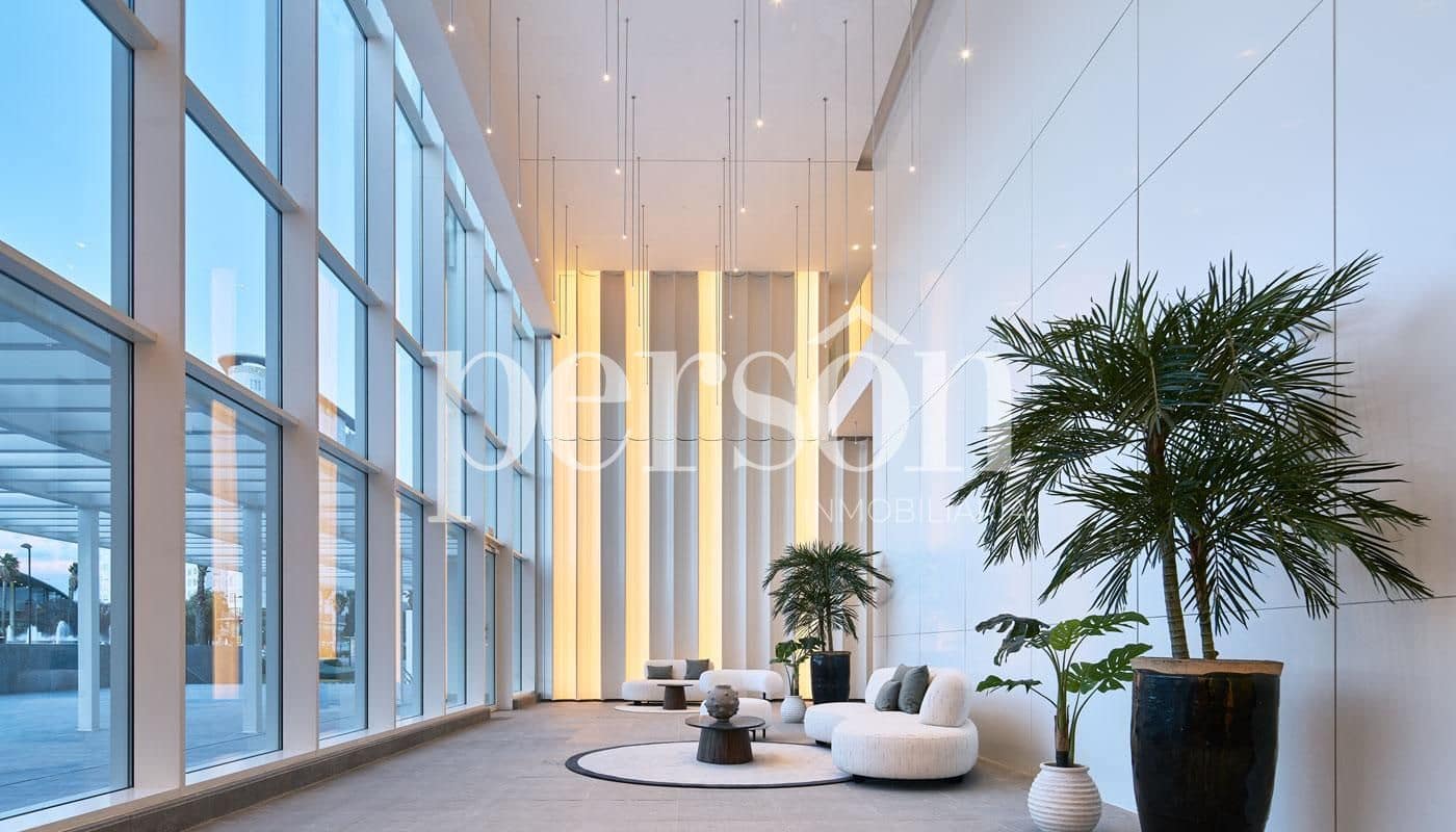 3 bedroom Flat for sale in Valencia city with pool garage - € 730,000 (Ref: 9611884)