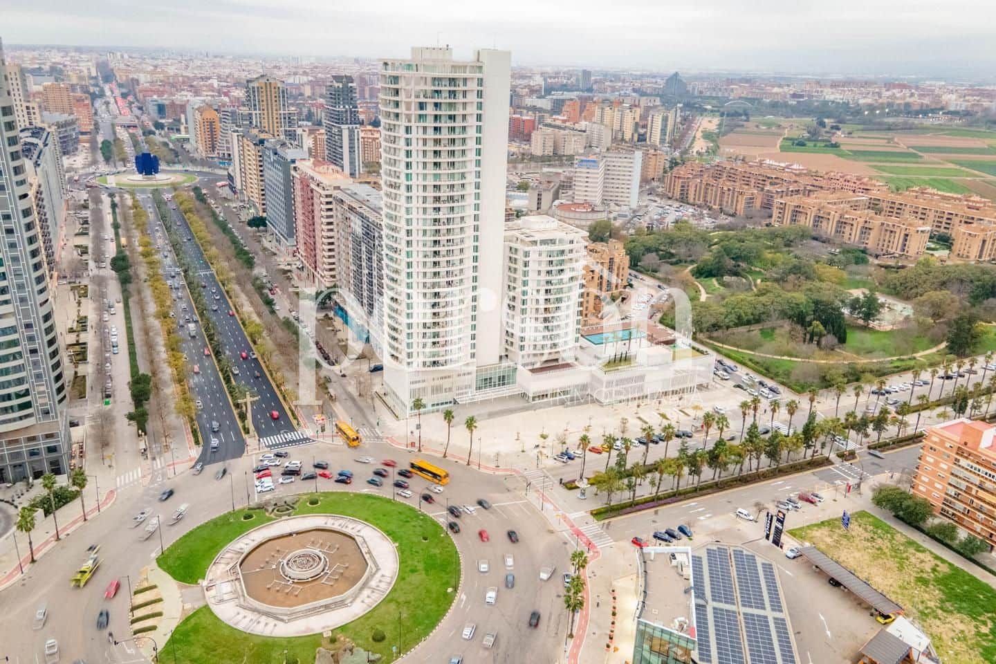 3 bedroom Flat for sale in Valencia city with pool garage - € 730,000 (Ref: 9611884)