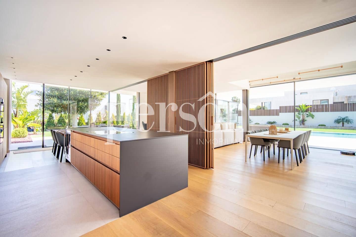 4 sovrum Villa till salu i Godella med pool garage - 2 900 000 € (Ref: 9634727)