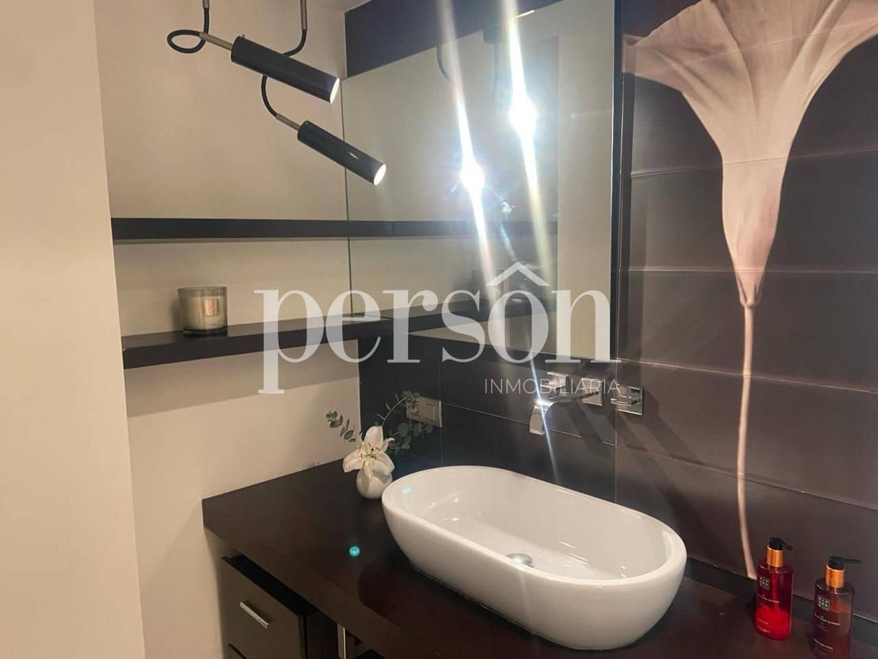 1 quarto Apartamento para arrendar em Valencia cidade com garagem - 2 100 € (Ref: 9819759)