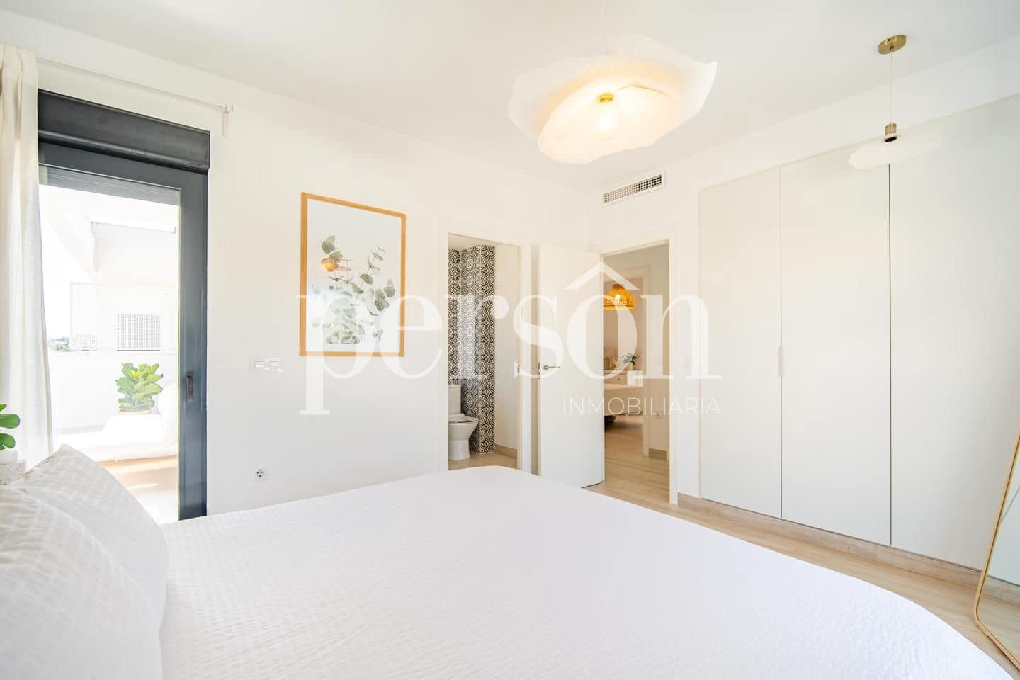 4 bedroom Villa for sale in La Pobla de Vallbona with pool - € 560,000 (Ref: 9838392)