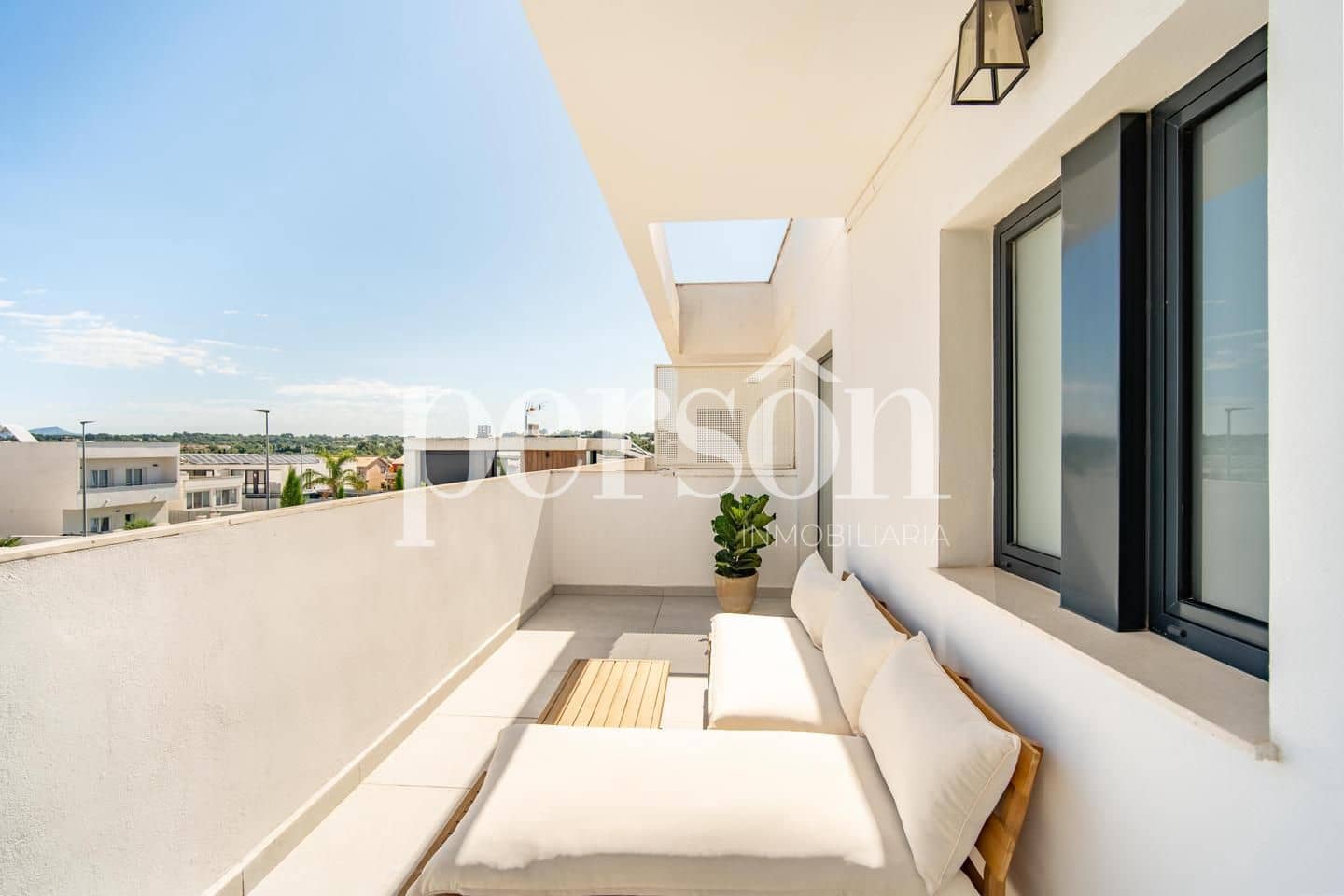4 bedroom Villa for sale in La Pobla de Vallbona with pool - € 560,000 (Ref: 9838392)