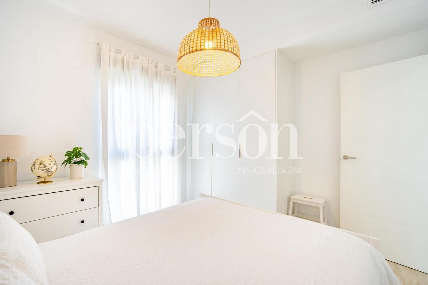 4 bedroom Villa for sale in La Pobla de Vallbona with pool - € 560,000 (Ref: 9838392)