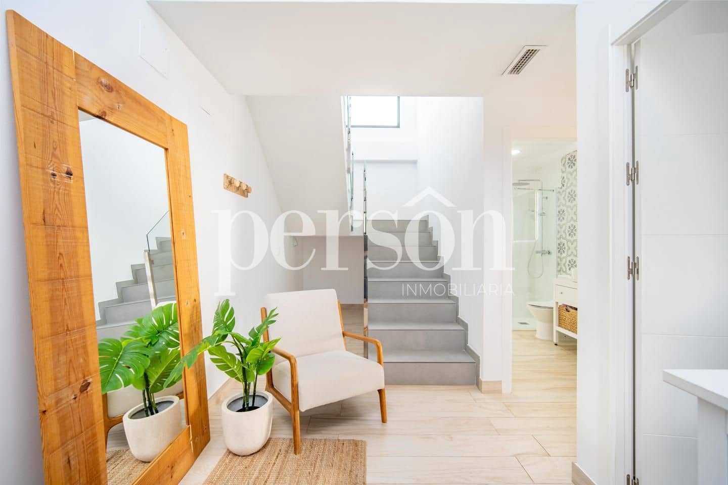 4 bedroom Villa for sale in La Pobla de Vallbona with pool - € 560,000 (Ref: 9838392)