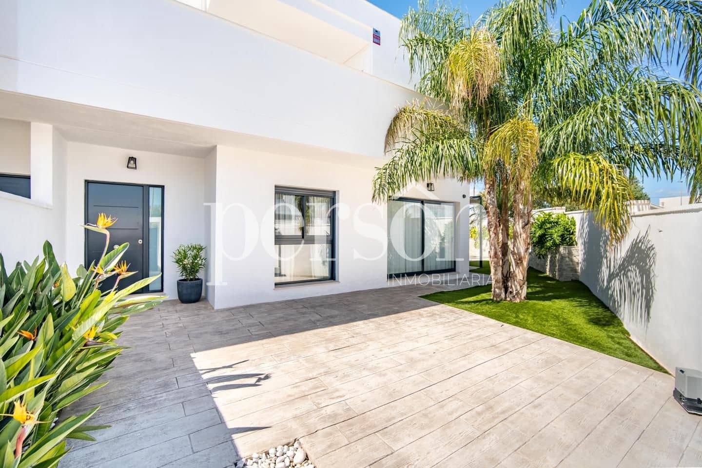 4 bedroom Villa for sale in La Pobla de Vallbona with pool - € 560,000 (Ref: 9838392)