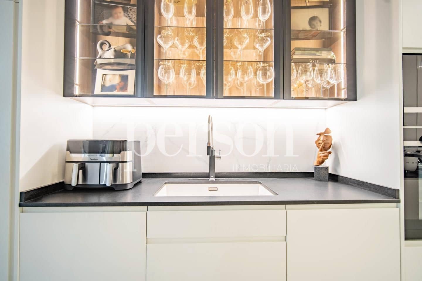 4 bedroom Flat for sale in Valencia city - € 930,000 (Ref: 9844204)