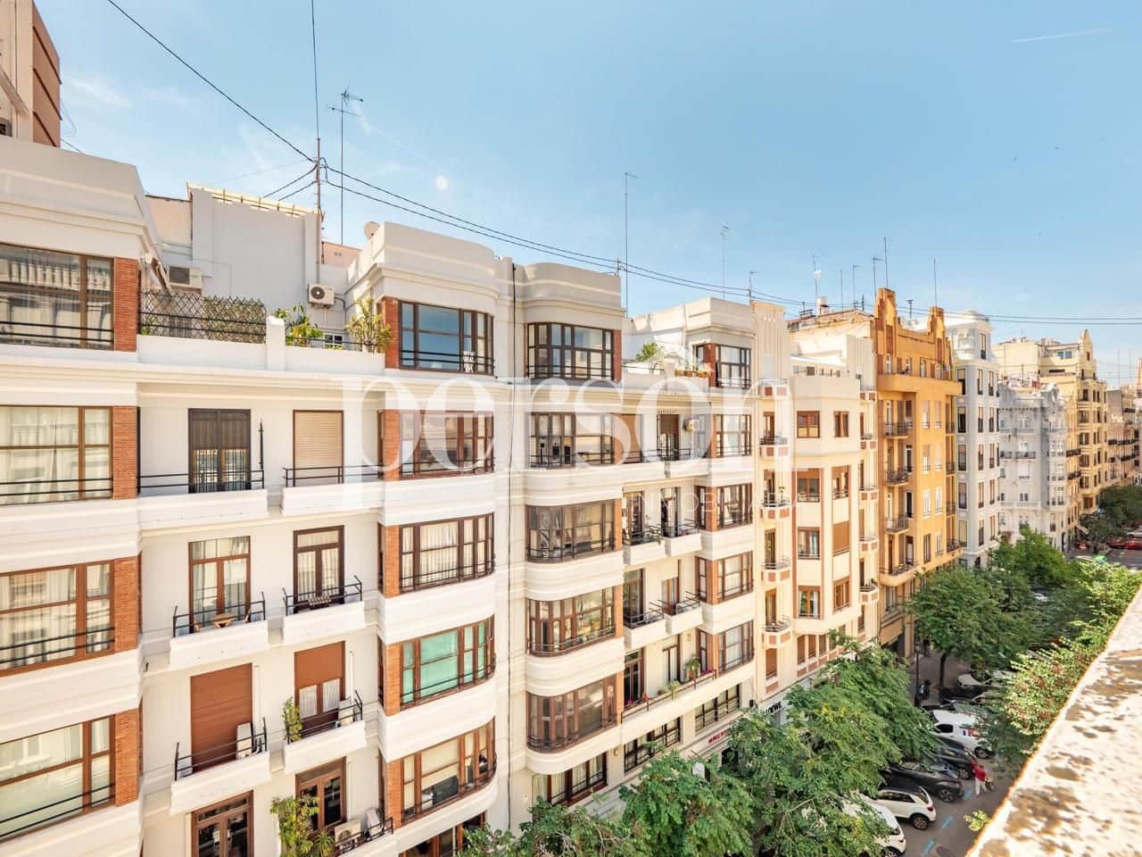 3 bedroom Flat for sale in Valencia city - € 1,200,000 (Ref: 9854399)