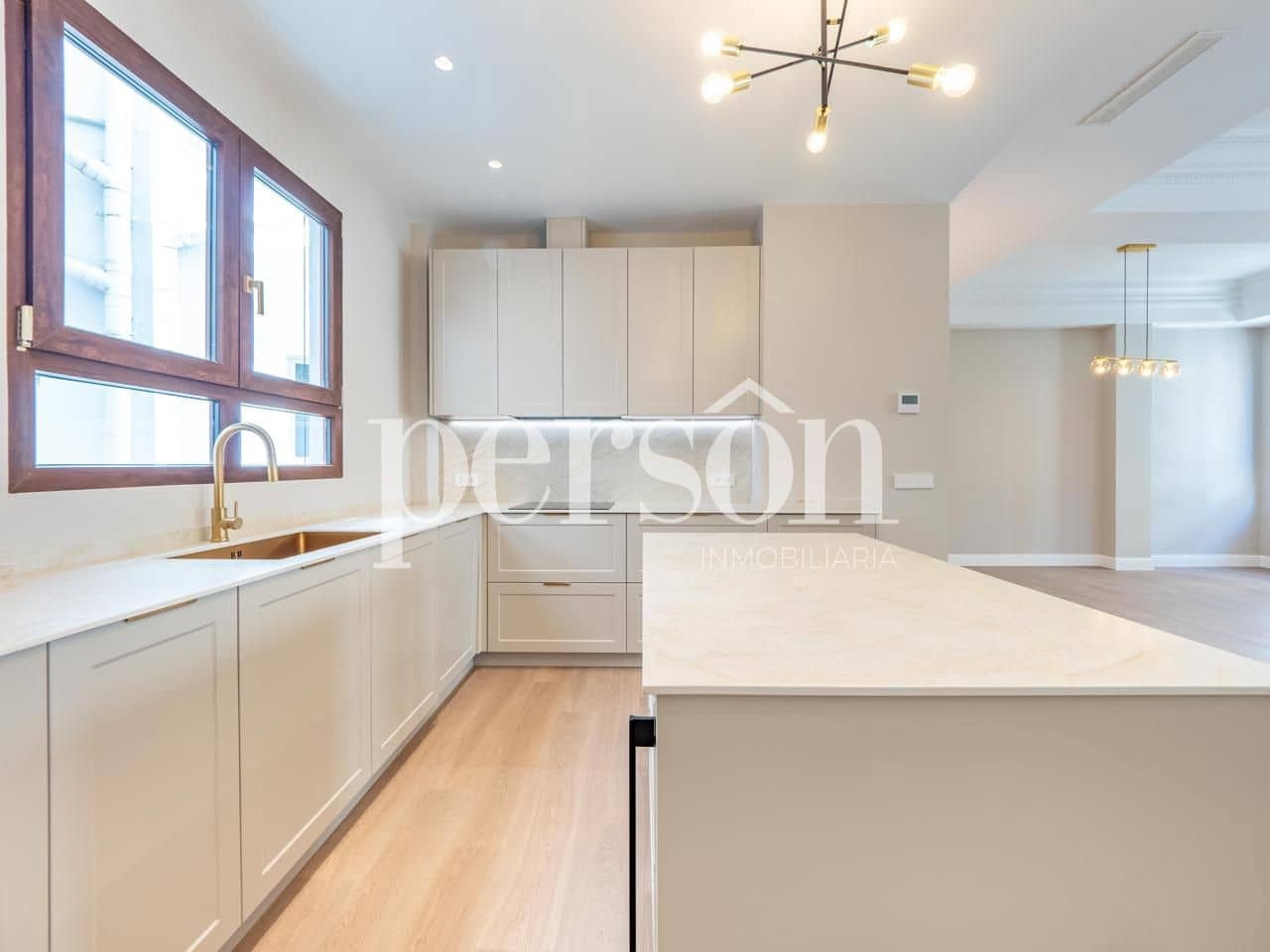 3 slaapkamer Flat te koop in Valencia stad - € 950.000 (Ref: 9865934)