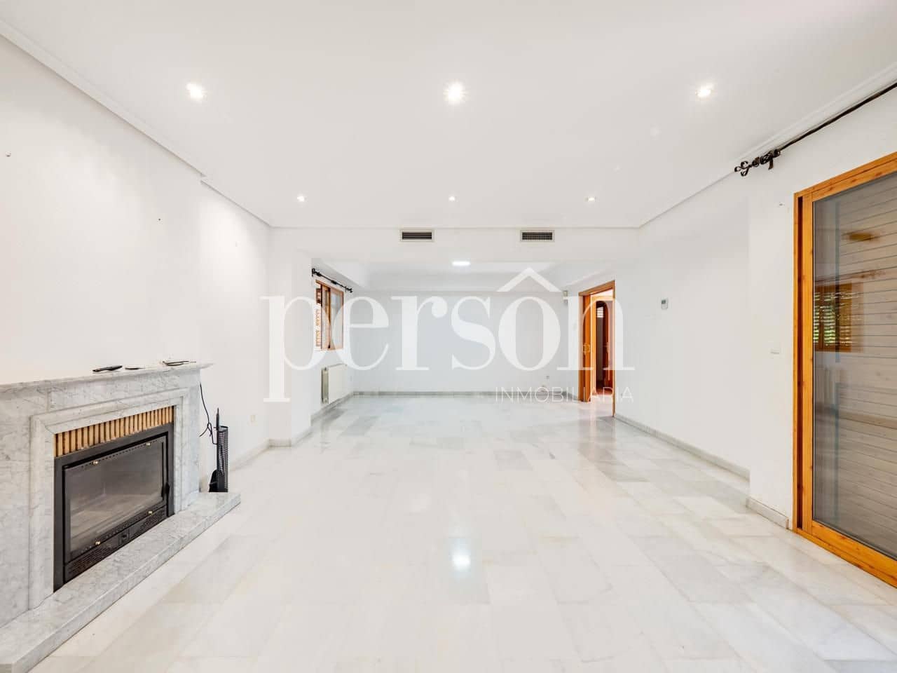 5 slaapkamer Villa te koop in Rocafort met zwembad garage - € 995.000 (Ref: 9882421)