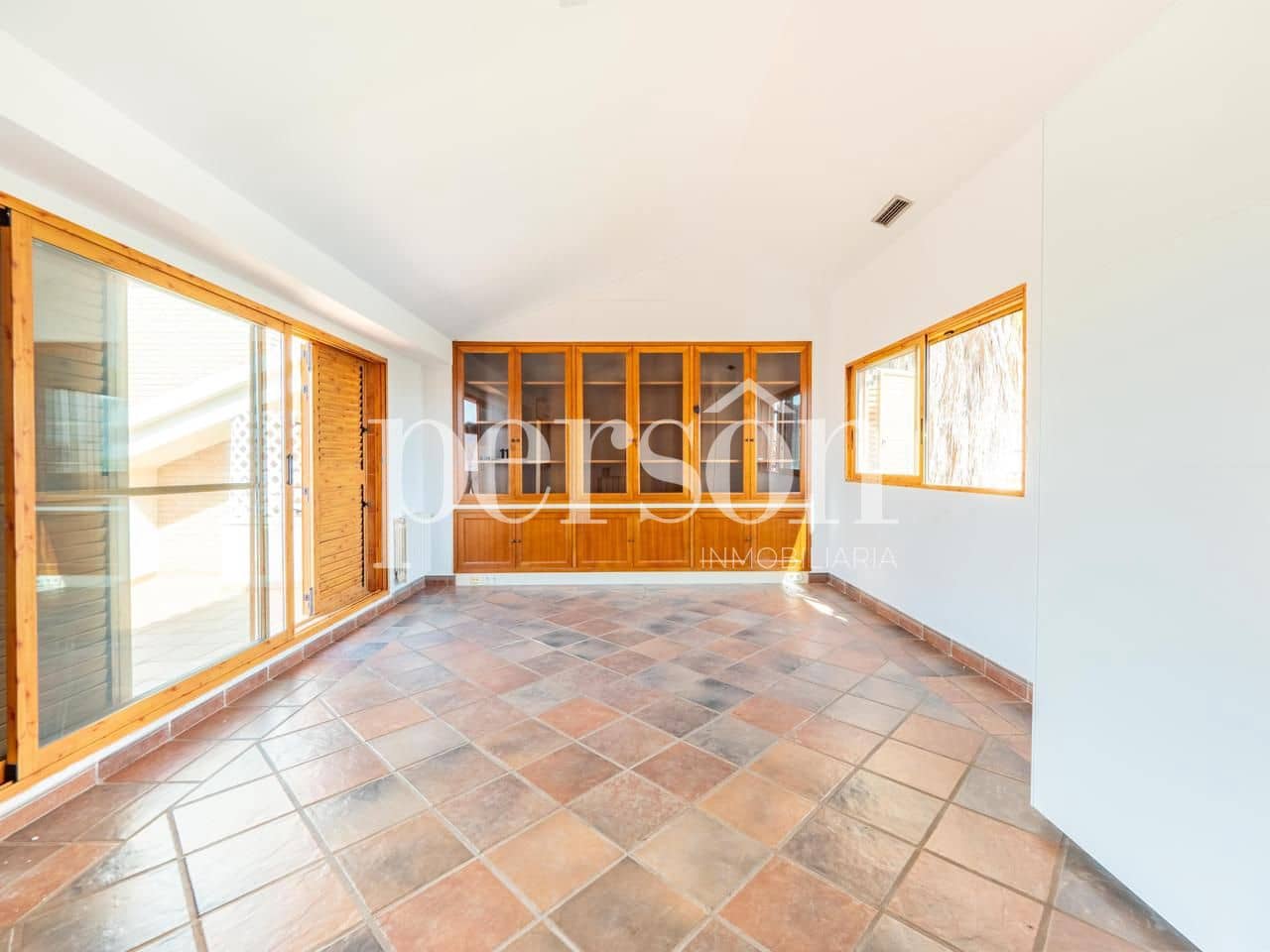 5 slaapkamer Villa te koop in Rocafort met zwembad garage - € 995.000 (Ref: 9882421)