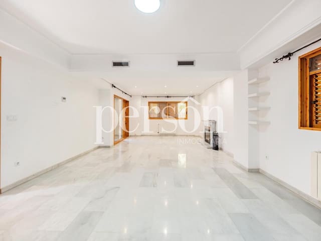 5 slaapkamer Villa te koop in Rocafort met zwembad garage - € 995.000 (Ref: 9882421)